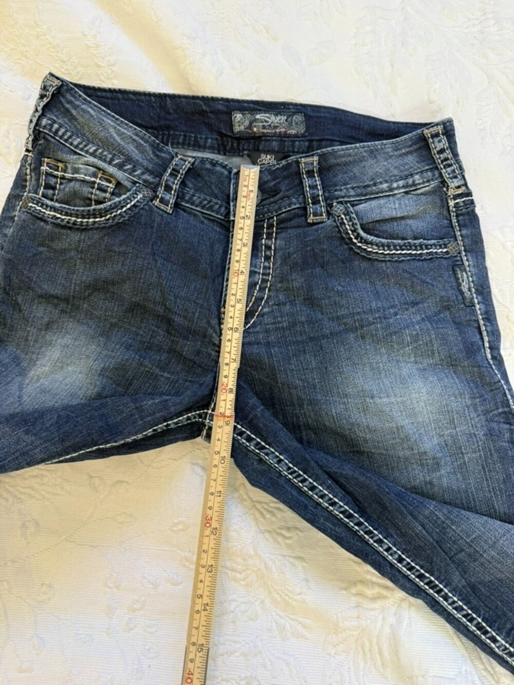 Silver Jeans Suki Capri Dark Wash Y2K Embroidered Jeans W29 - Picture 8 of 9